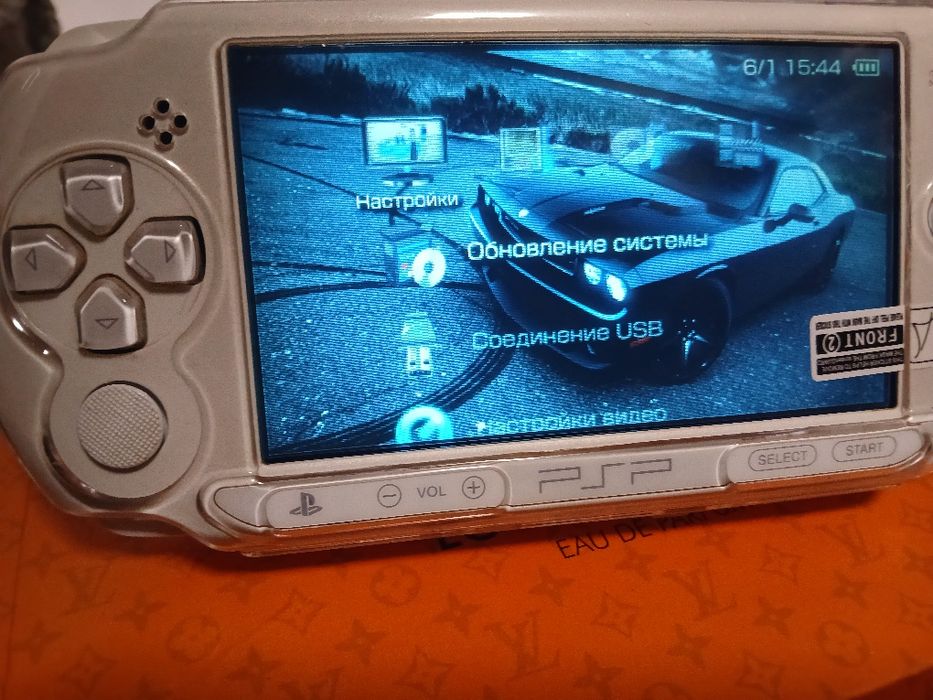 Assalom alekum Sony Psp Street Sotiladi White Oq Rang