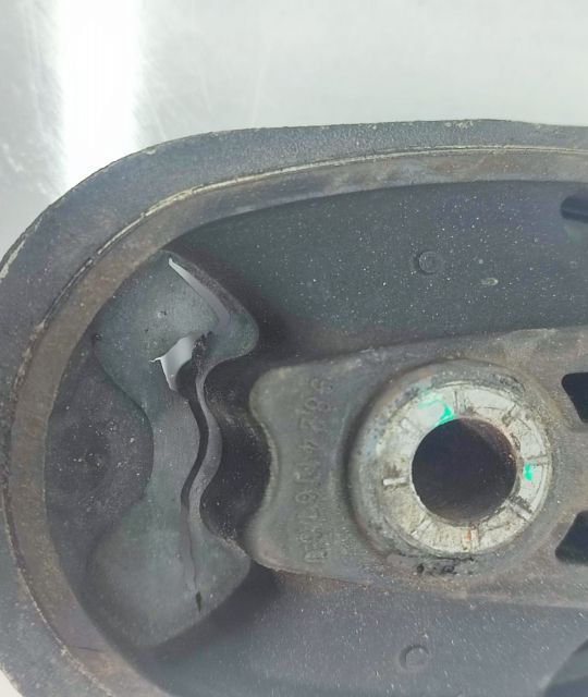 Suport cutie de viteze 1.2 benzina hn05 9824116780 Peugeot 2008 2 seria