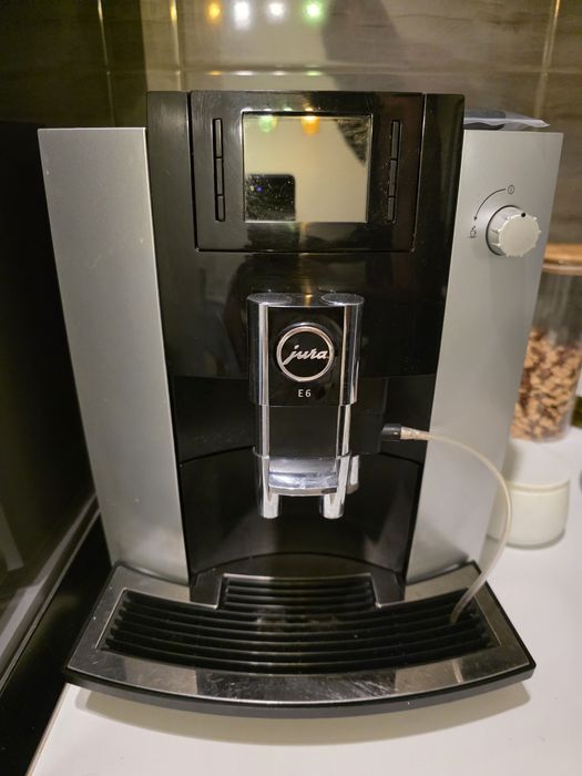 Espressor automat JURA E6 Professional