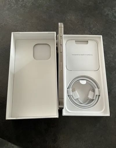 iPhone 15 pro 512 GB