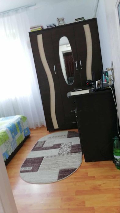 Vand apartament 3 camere