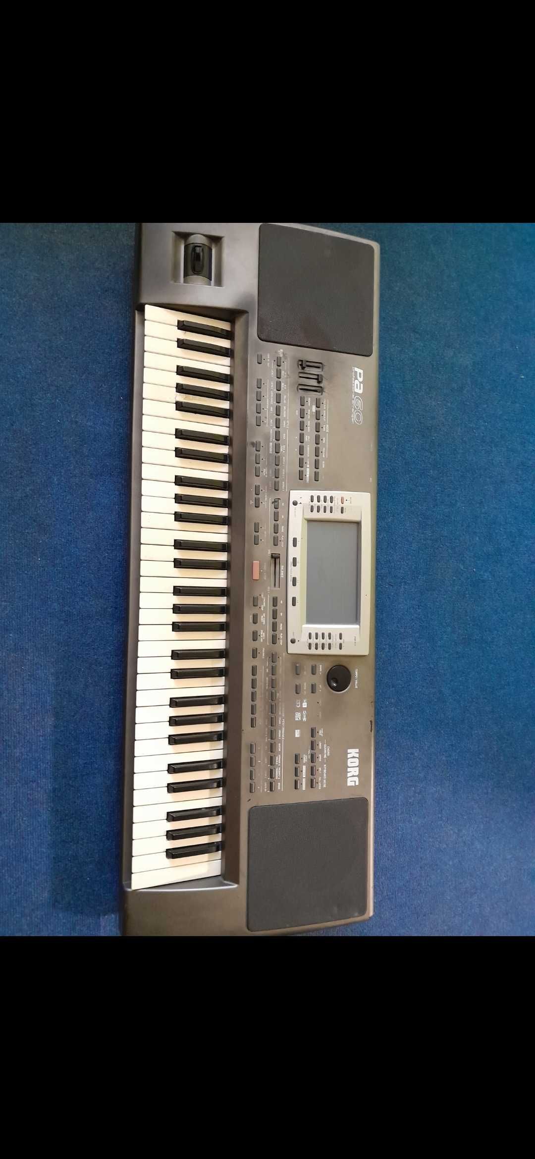 Синтезатор клавир KORG PA60