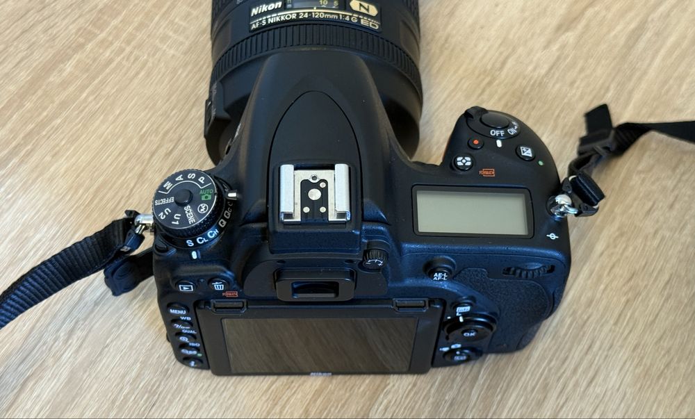 Nikon D750 AF-S NIKKOR 24-120 mm  (2580 Cadre)
