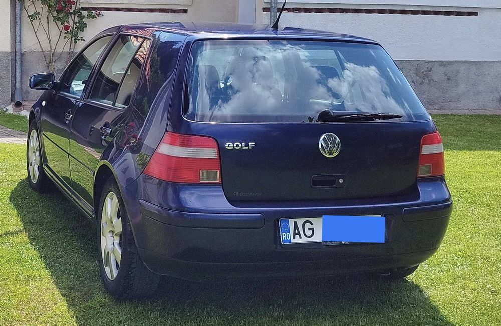 Vând autoturism Golf IV 2003 Pacific