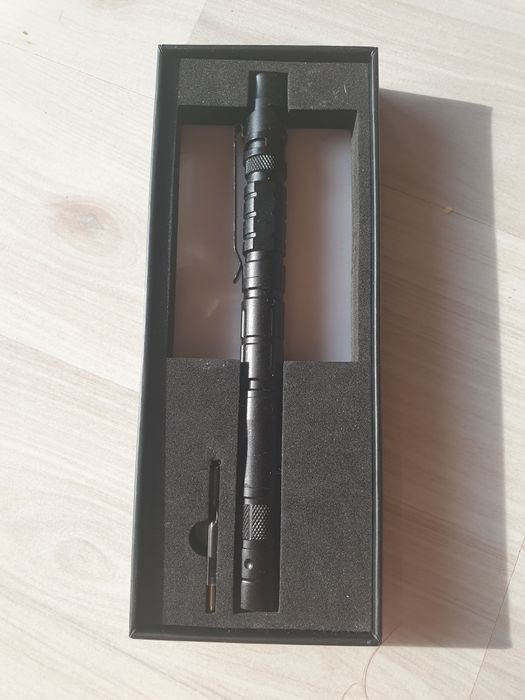 Multitool pen, pix multifuncțional cu 9 functii