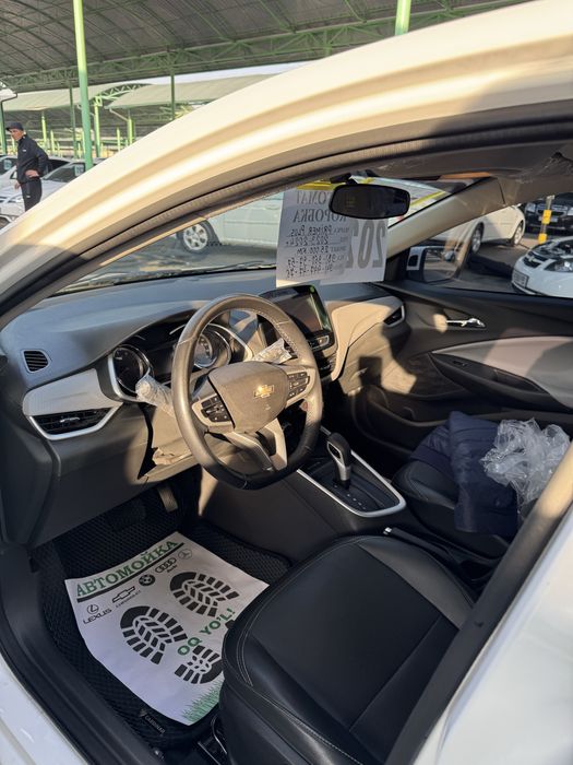 Onix premier 2023 kraska toza bir qol 25.000Km