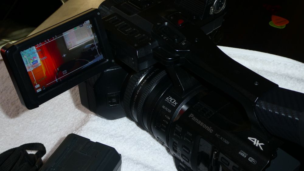 Camera Panasonic HC x1000 profesionala UHD 4K