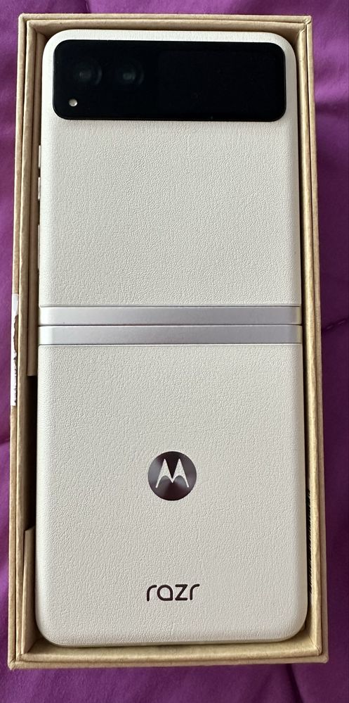 Motorola Razr 40 18GB/256GB използван