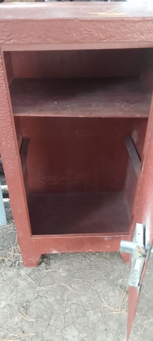 Продам  сейф б/у. За 50000 тенге.