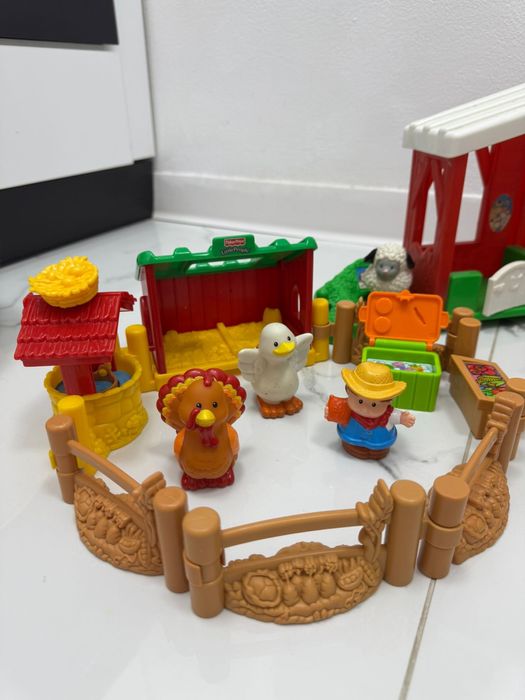 Ferma imensa Little people