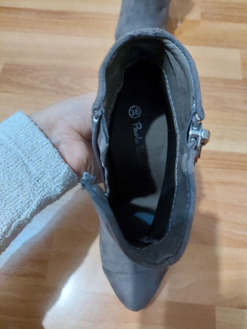 Дамски боти на ток