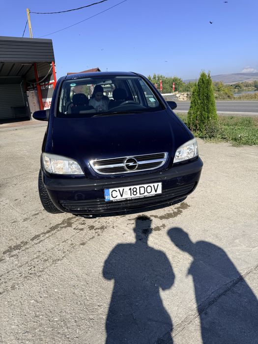 Opel zafira anul 2003