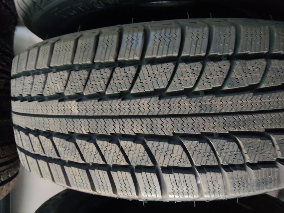 Автошины 215/60R16 зимние липа