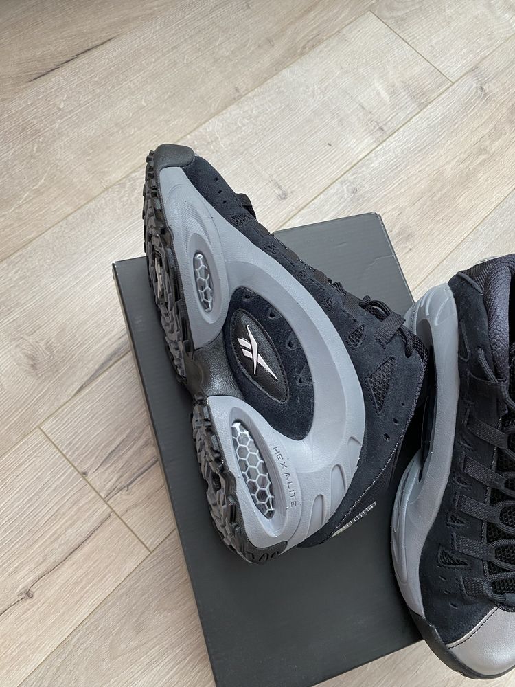 Sneakerși înalți Reebok