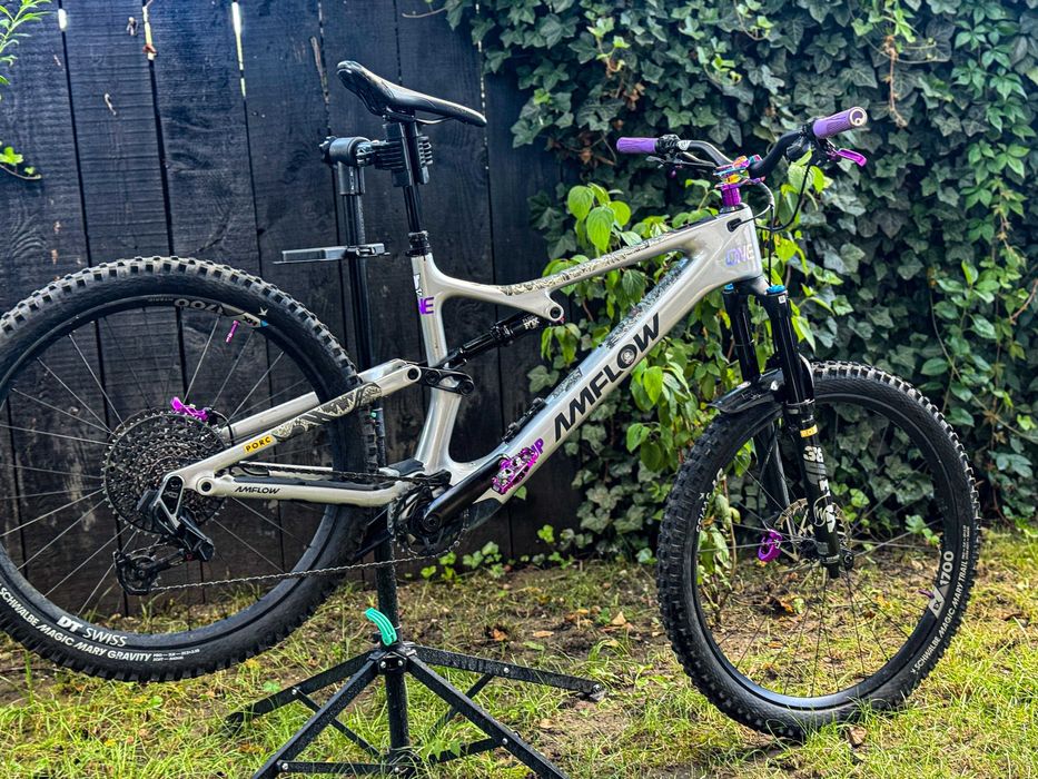 Amflow PL Carbon Dji mullet Axs cu upgrade-uri si extra