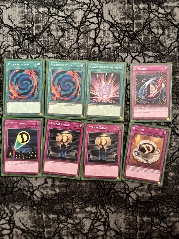 Yugioh карти.