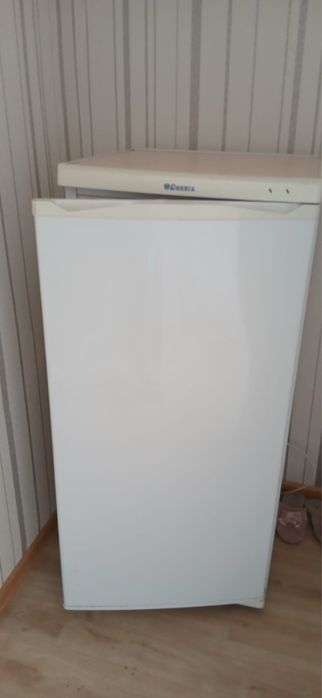 Продаю морозильник