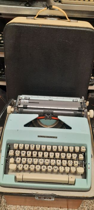 Mașină de scris Olympia Colortip S impecabilă