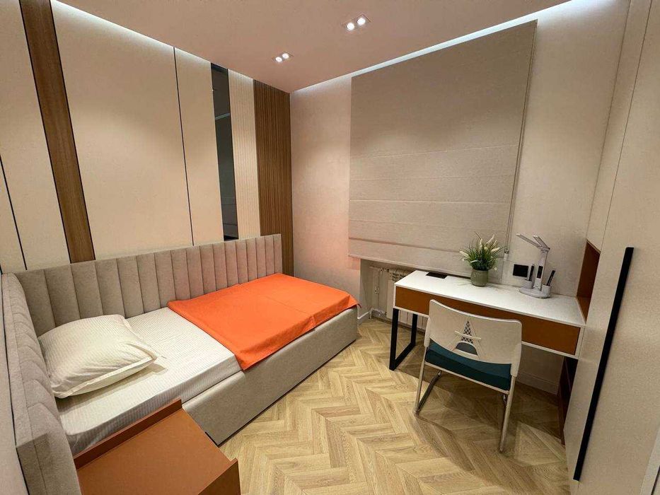 Продаётся 4-х комнатная квартира Мирабад ГУВД, ул.Садыка Азимова