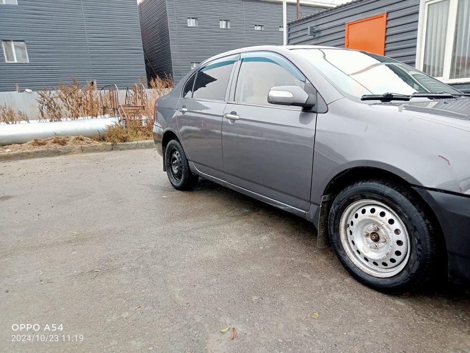 Продам автомобиль Лифан создан 2014 хором состояние торг есть