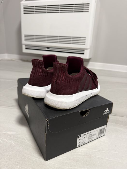 Дамски маратонки Adidas - бордо