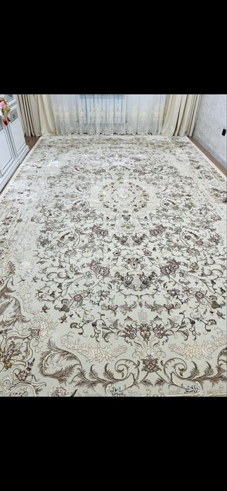 Ковер почти новый