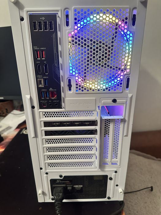 Unitate Pc Gaming I5 12600k/Rx 5700xt