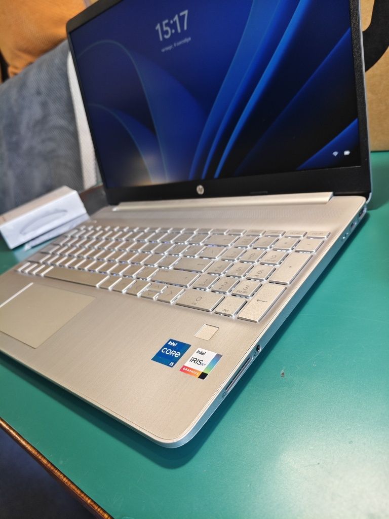 HP Pavilion 15s core i5 1235U