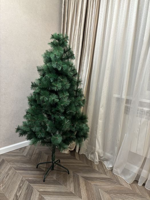 Продам елку, 150 см , в хорошем состоянии