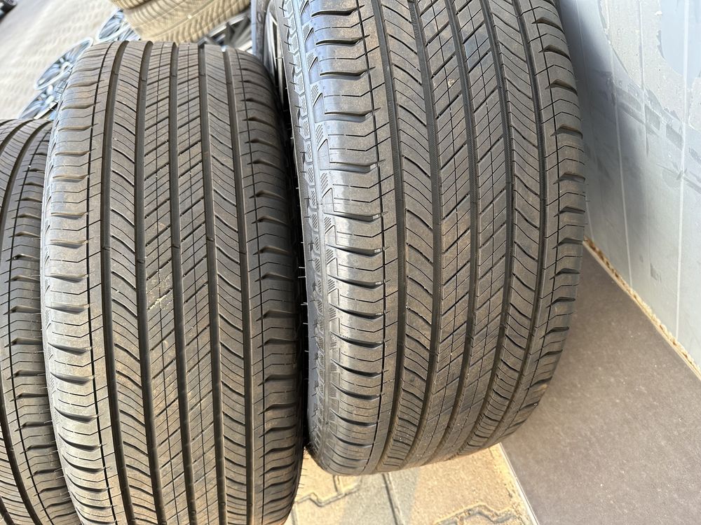 Чисто нови всесезонни гуми MICHELIN 275/50/21 DOT2023г