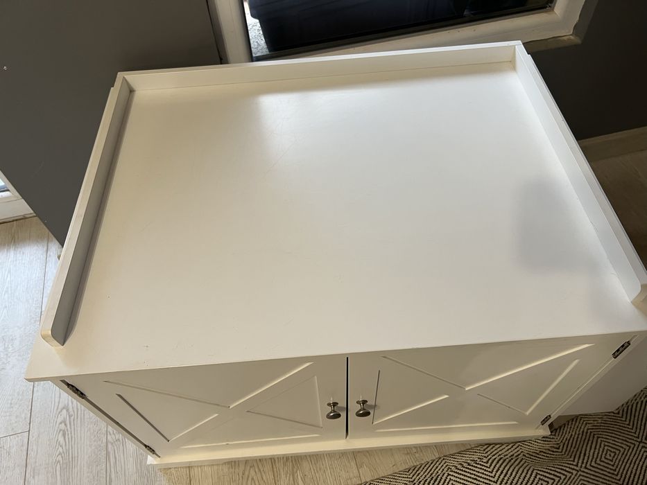 Шкаф 85/55/60 пригоден за котешка тоалетна