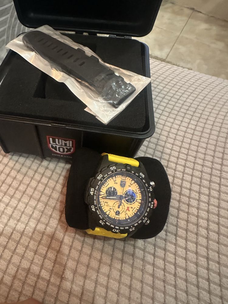 Часовник Luminox