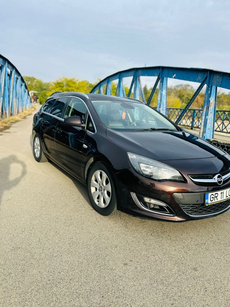 Opel Astra J sportTourer