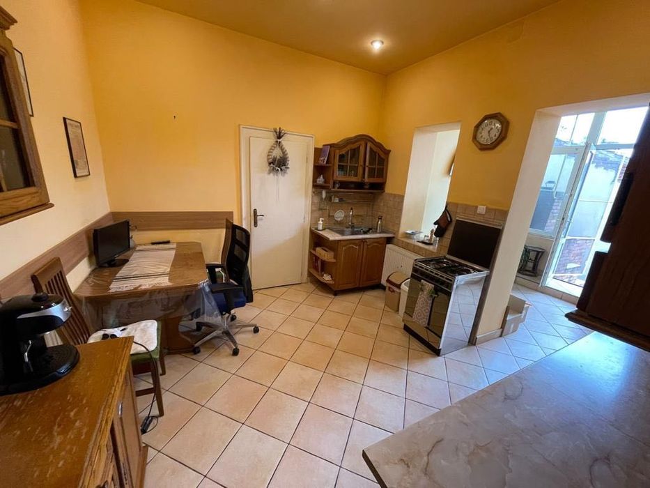 Inchiriez casa 3 camere