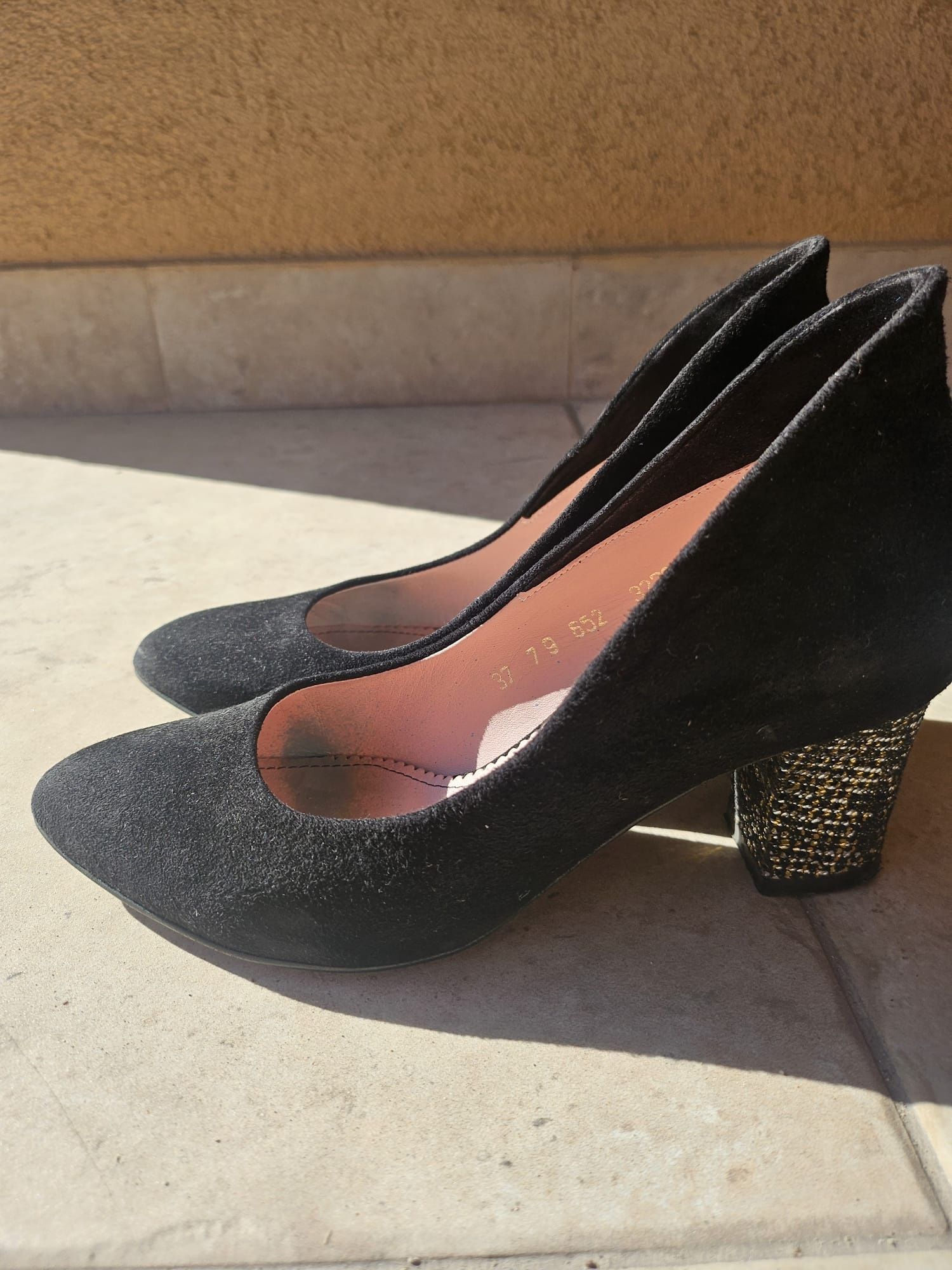 Vand pantofi eleganti GUBAN