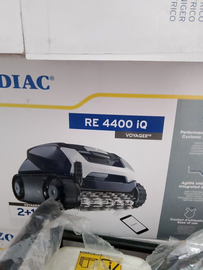 VAND aspirator curățare piscina ZODIAC  RE 4400 IQ