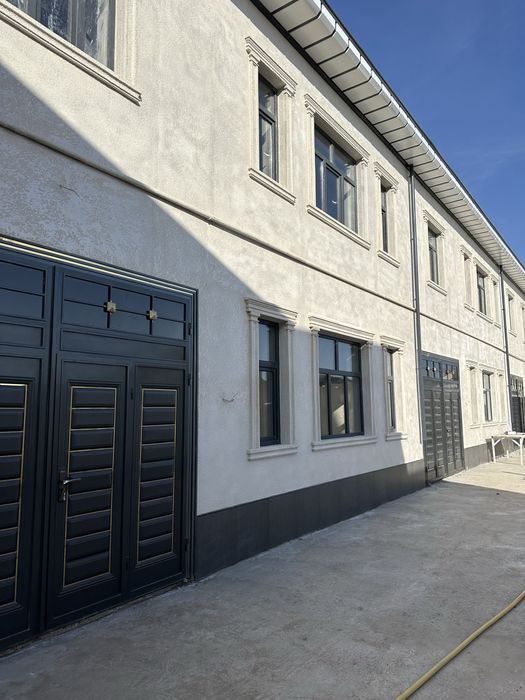 Коттедж сотилади 200кв.м пишган гиштдан солинган киёт махалласинда