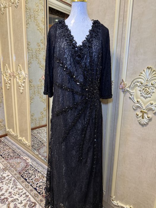 Платье вечернее очень красивое платье даю дешевле