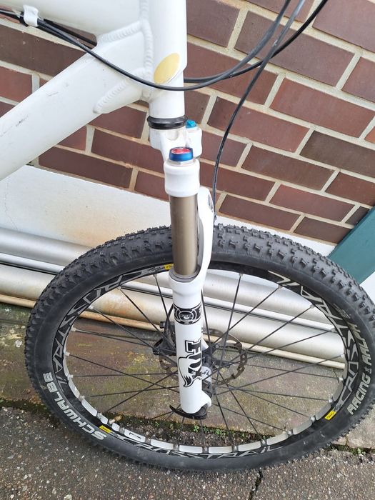 Продавам фулсъспеншът БМВ колело