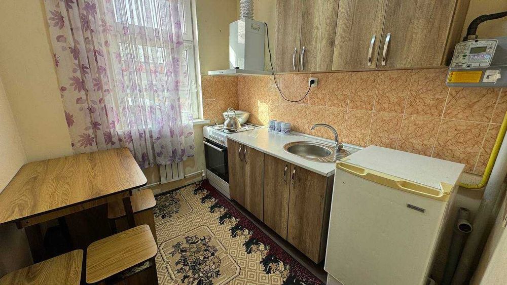 Миндонобод Машина бозори 1 қаватда 2 хонали квартира сотилади. 1491