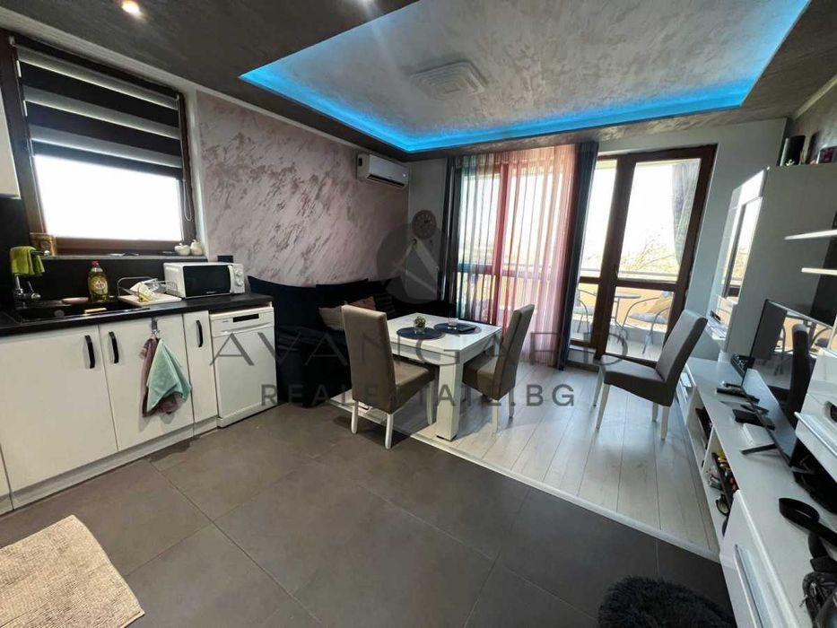 оф.22044 Двустаен обзаведен/ Южен