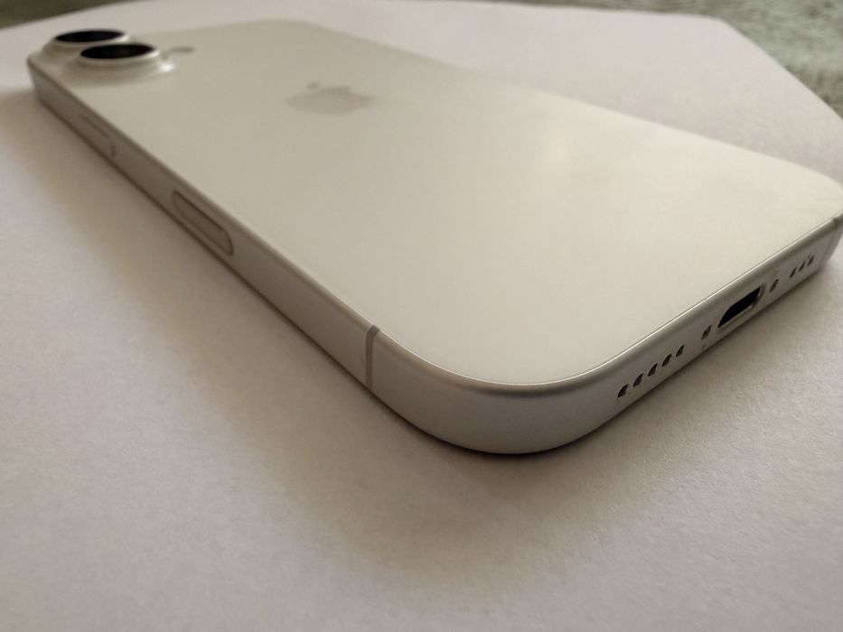 Iphone 16 - impecabil, baterie 100%