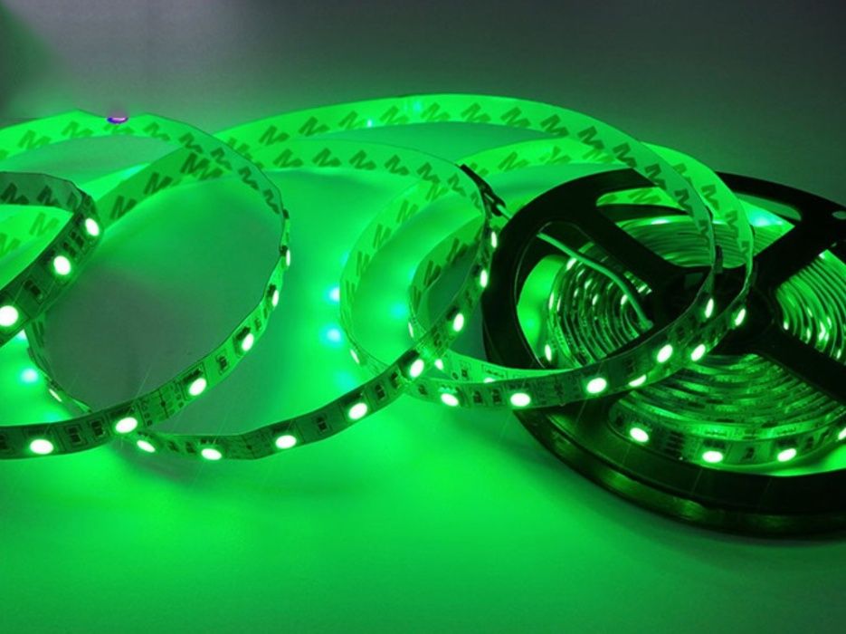 Banda Cu Led Rosie,Albastra,Verde,Alba ,Galbena