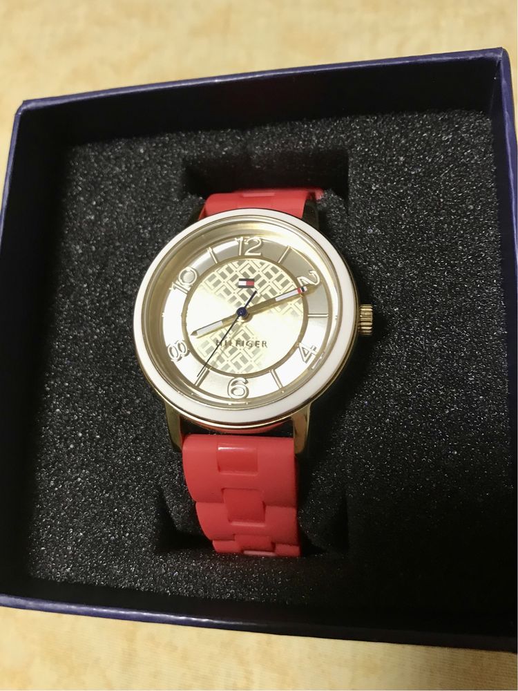 Ceas damă TOMMY HILFIGER nou, design Special Edition, diverse reglaje