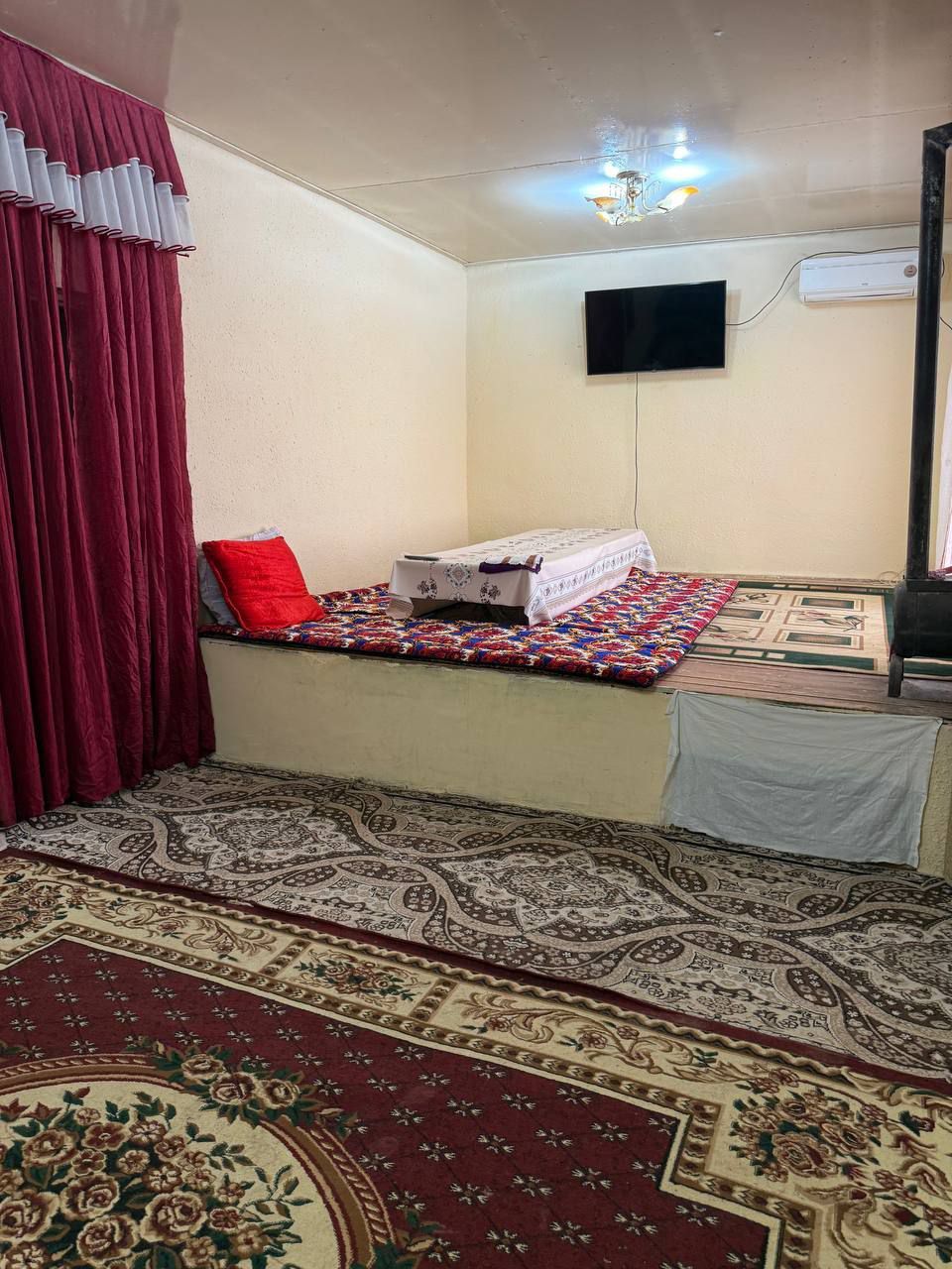 Shaharda hovli uy zudlik bilan sotiladi