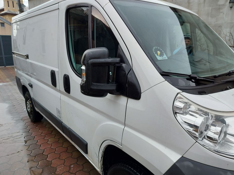 Închiriez duba transport marfa