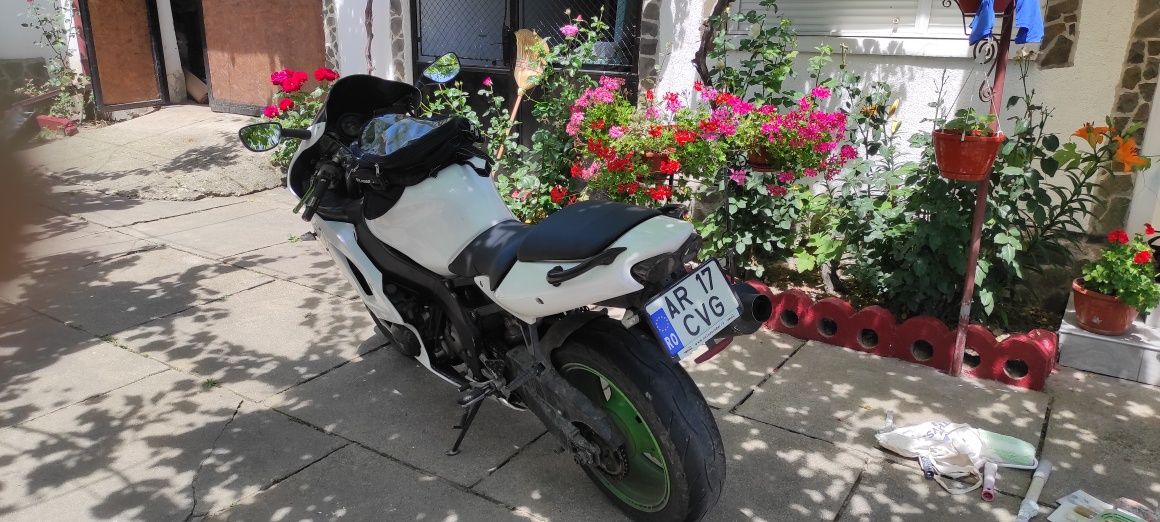 Vând sau schimb motocicleta