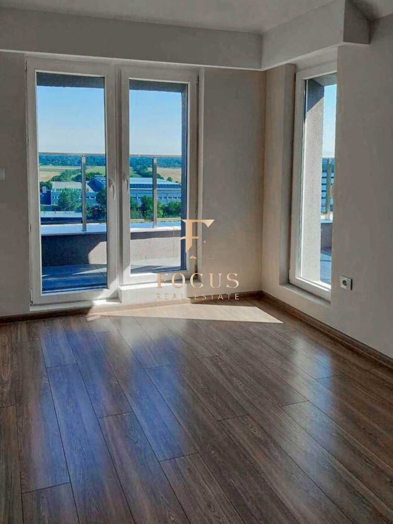 Продава се Двустаен апартамент в Пловдив, Гагарин - 84 кв.м за 1414 €/кв.м - Снимка #1
