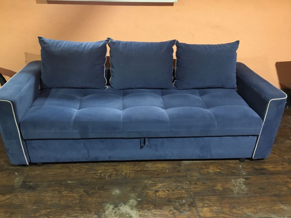 продам диван ,синего цвета , в отличном состоянии