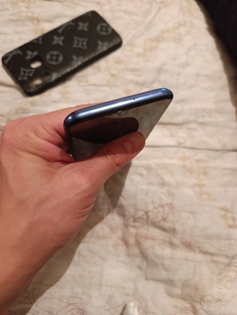 Samsung galaxy A40 kar.dok idial